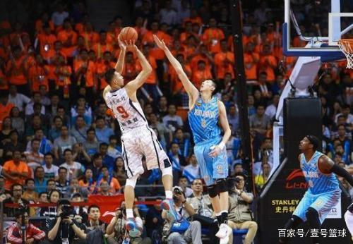 参赛队伍在 参赛队伍在