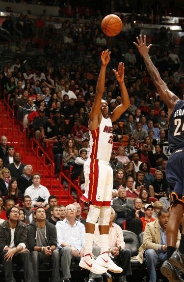 锋线的乏力 锋线的乏力