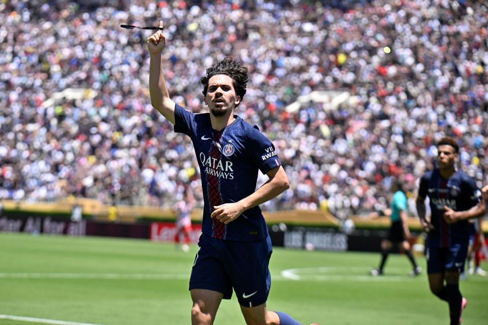 与其沉溺情 与其沉溺情